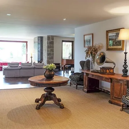 Casa Reyes